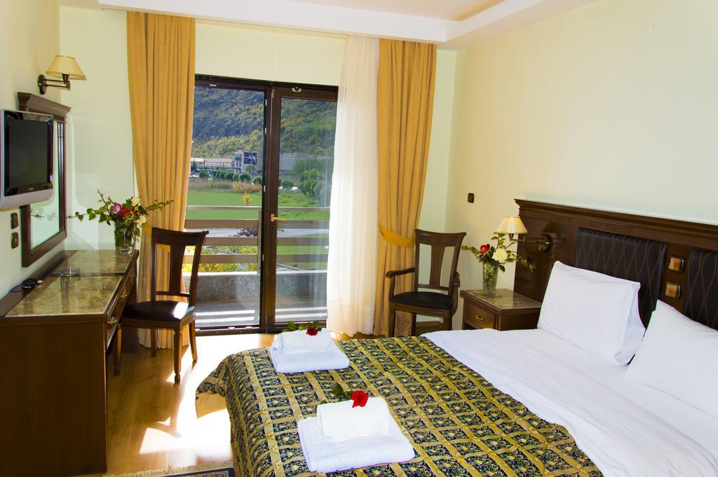 Tsamis Hotell Kastoriá Rom bilde